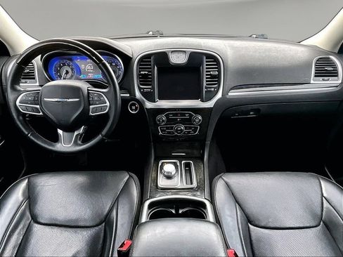 Used 2017 Chrysler 300 C AWD/4WD image 9