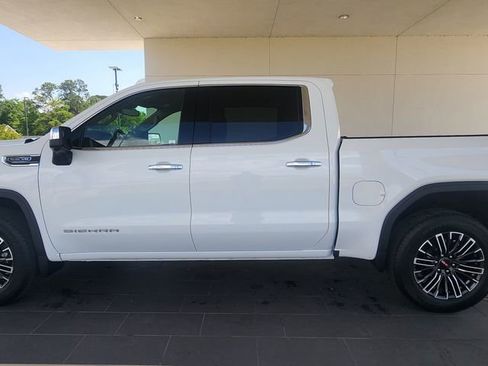 Used 2025 GMC Sierra 1500 SLT AWD/4WD image 11