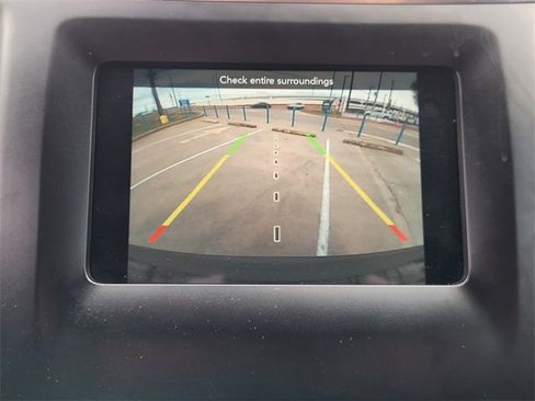 Used 2019 Jeep Cherokee Latitude Plus w/ Comfort/Convenience Group image 17