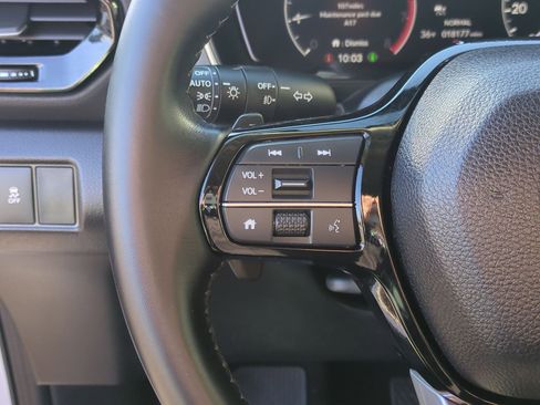 Used 2023 Honda Pilot Touring image 18