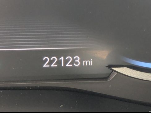 Used 2023 Genesis G70 2.0T w/ Sport Prestige Package image 34