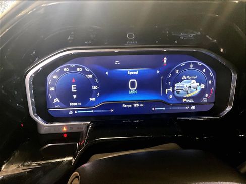 Used 2025 Chevrolet Silverado 2500 LTZ w/ LTZ Premium Package image 25