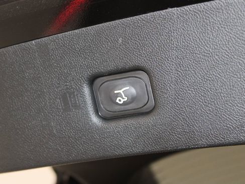 Used 2023 Lincoln Nautilus Black Label w/ Cargo Utility Package image 16