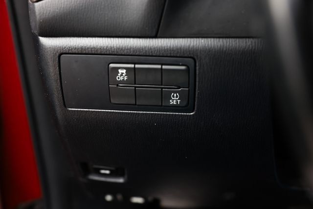 Used 2017 MAZDA MAZDA3 Touring FWD image 49