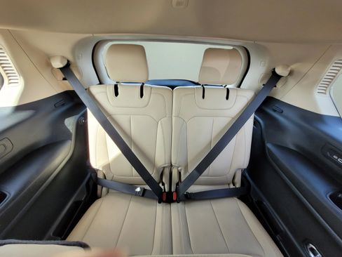 Used 2021 Jeep Grand Cherokee L Limited w/ Trailer Tow Group (B) image 17