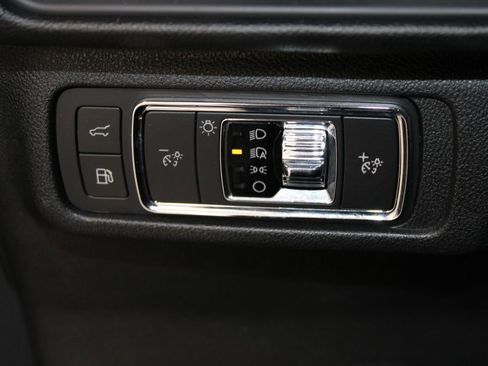 Used 2022 Lincoln Corsair Grand Touring image 41