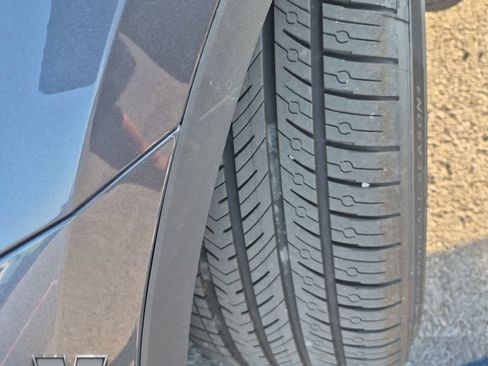 Used 2023 Tesla Model Y Performance AWD/4WD image 27