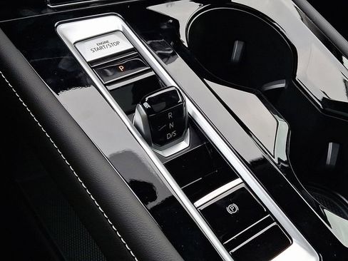 New 2026 Volkswagen Atlas SEL image 10