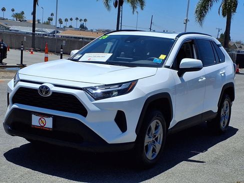 Certified 2025 Toyota RAV4 XLE w/ Convenience Package AWD/4WD image 3