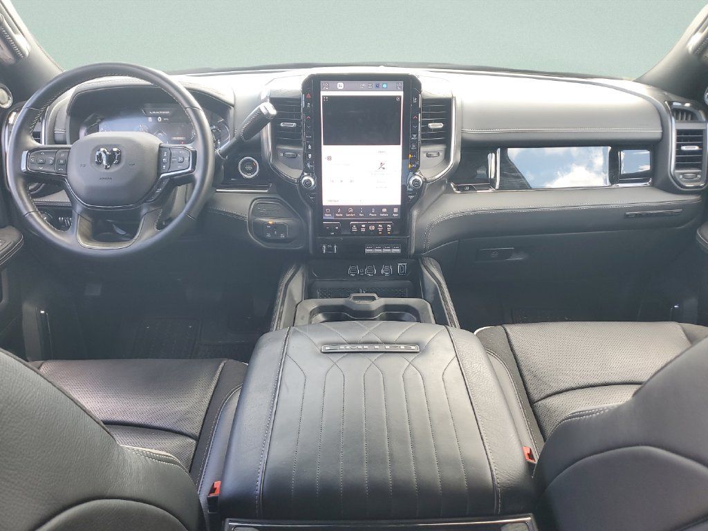 Used 2025 RAM 3500 Limited AWD/4WD image 14