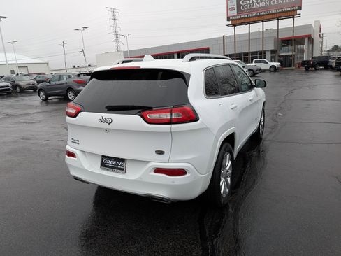 Used 2018 Jeep Cherokee Overland w/ Technology Group image 9