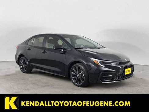 Used 2026 Toyota Corolla XSE FWD image 3