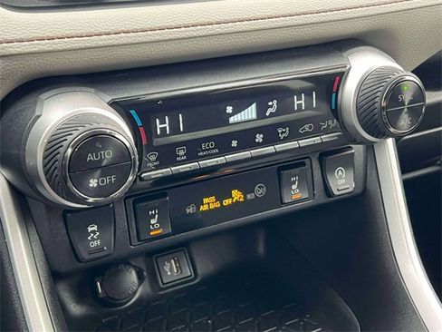 Certified 2024 Toyota RAV4 XLE image 35