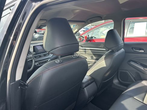 Used 2025 Nissan Altima 2.5 SR image 16