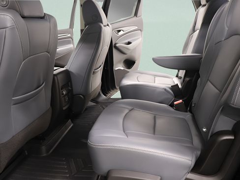 Used 2020 Buick Enclave Essence FWD image 26