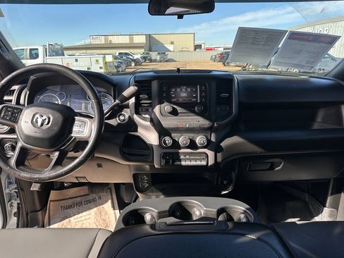 Used 2022 RAM 2500 Tradesman w/ Chrome Appearance Group image 11