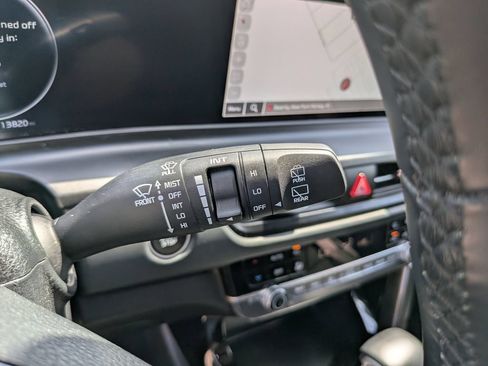 Certified 2026 Kia Seltos EX FWD image 33