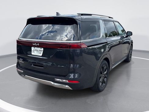 Used 2023 Kia Carnival SX FWD image 8