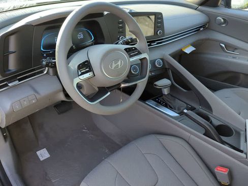 New 2026 Hyundai Elantra SE FWD image 15