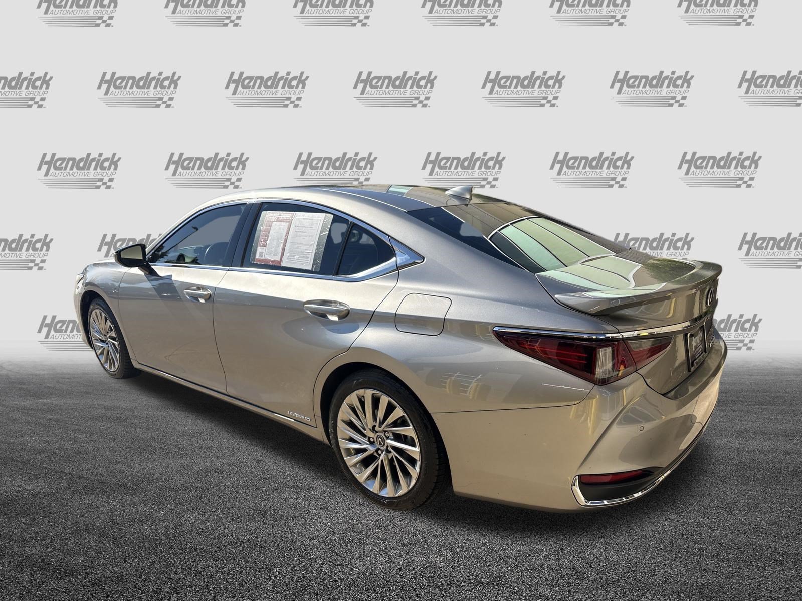 Used 2021 Lexus ES 300h w/ Accessory Package 2 FWD image 8