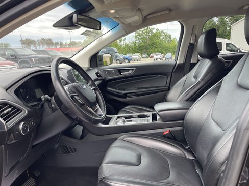 Used 2022 Ford Edge Titanium AWD/4WD image 10