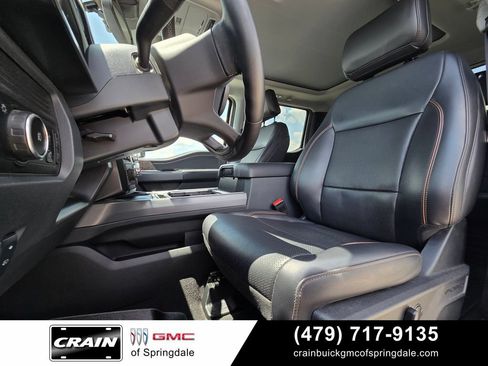 Used 2025 Ford F250 Lariat w/ Lariat Ultimate Package AWD/4WD image 24