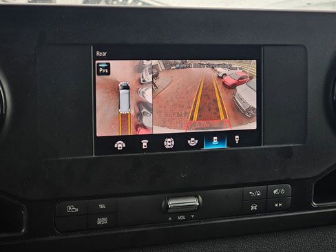 Used 2024 Mercedes-Benz Sprinter 2500 image 22