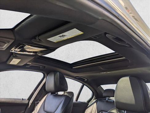 Used 2020 BMW M340i image 16