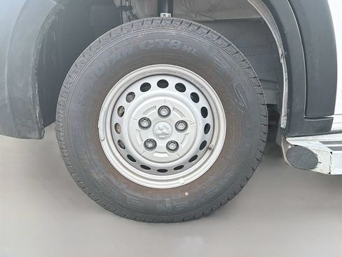 Used 2025 RAM ProMaster 2500 w/ U-Haul Equipment Group FWD image 27