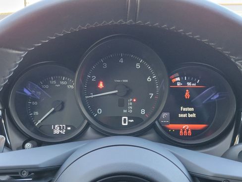 Used 2024 Porsche Macan image 15