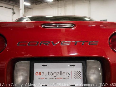 Used 1999 Chevrolet Corvette Coupe w/ Memory Pkg image 30