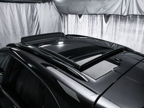 Used 2023 Porsche Macan AWD/4WD image 72