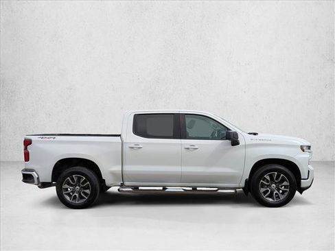 Used 2022 Chevrolet Silverado 1500 RST w/ Convenience Package II AWD/4WD image 4