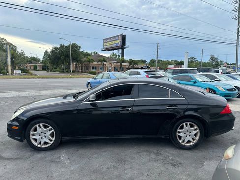 Used 2006 Mercedes-Benz CLS 500 image 2