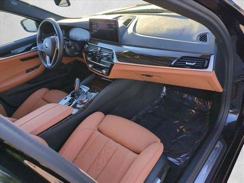 Certified 2023 BMW 530e 530e w/ Convenience Package image 23