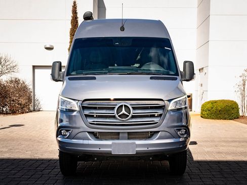 Used 2022 Mercedes-Benz Sprinter 3500 image 2
