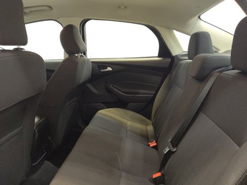 Used 2017 Ford Focus SE FWD image 18
