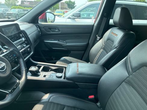 Used 2024 Nissan Pathfinder Rock Creek AWD/4WD image 5