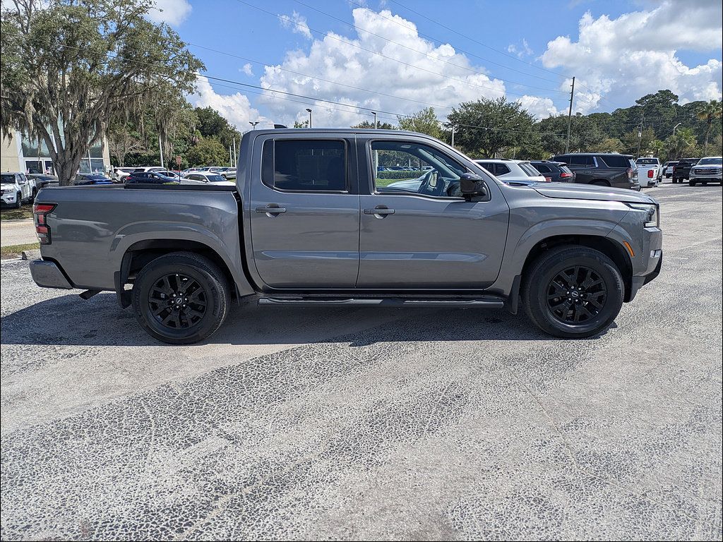 Used 2023 Nissan Frontier SV w/ Midnight Edition Package RWD image 4