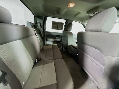 Used 2005 Ford F150 XLT image 24