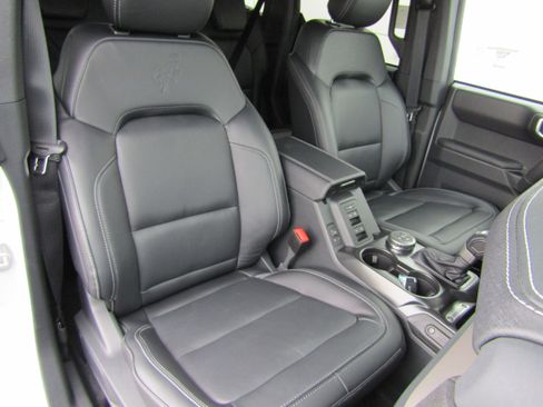 New 2026 Ford Bronco Outer Banks image 7