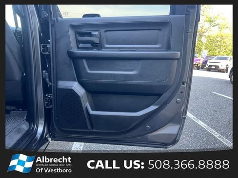 Used 2024 RAM 2500 Tradesman w/ Chrome Appearance Group AWD/4WD image 19