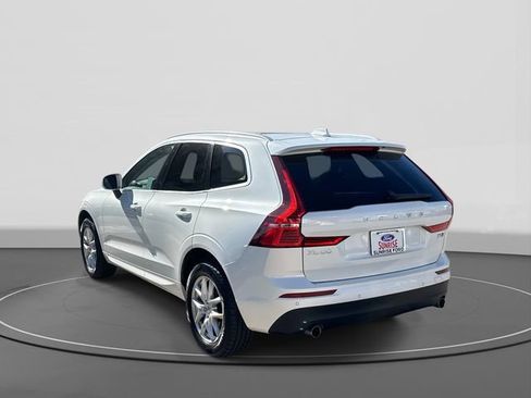 Used 2020 Volvo XC60 T5 Momentum image 7
