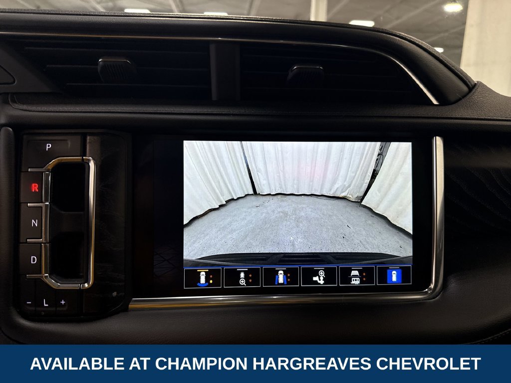 Used 2022 GMC Yukon Denali w/ Denali Premium Package AWD/4WD image 19