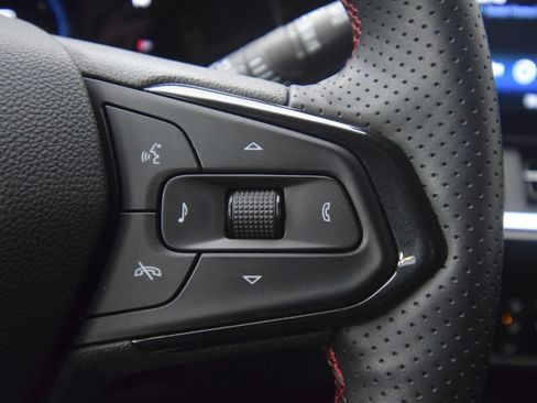 Used 2026 Chevrolet Trax RS w/ Driver Confidence Package FWD image 34