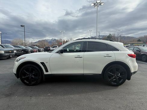 Used 2017 INFINITI QX70 AWD w/ Premium Package image 5