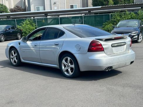 Used 2006 Pontiac Grand Prix GXP w/ Sun And Sound Package FWD image 5