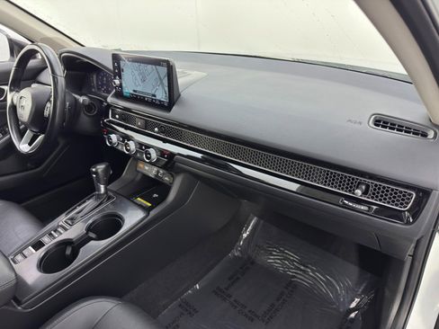 Used 2022 Honda Civic Touring image 14