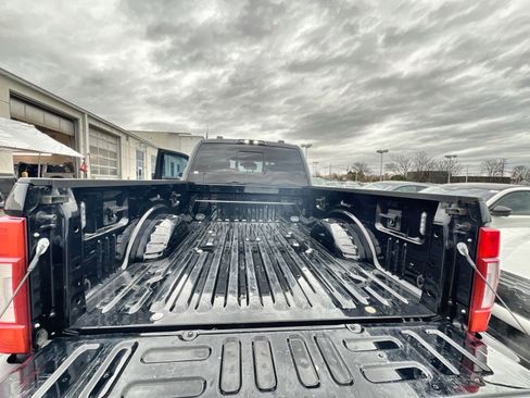 Used 2022 Ford F250 Lariat w/ Lariat Ultimate Package image 25