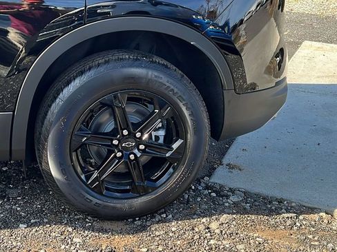 New 2026 Chevrolet Blazer LT image 9